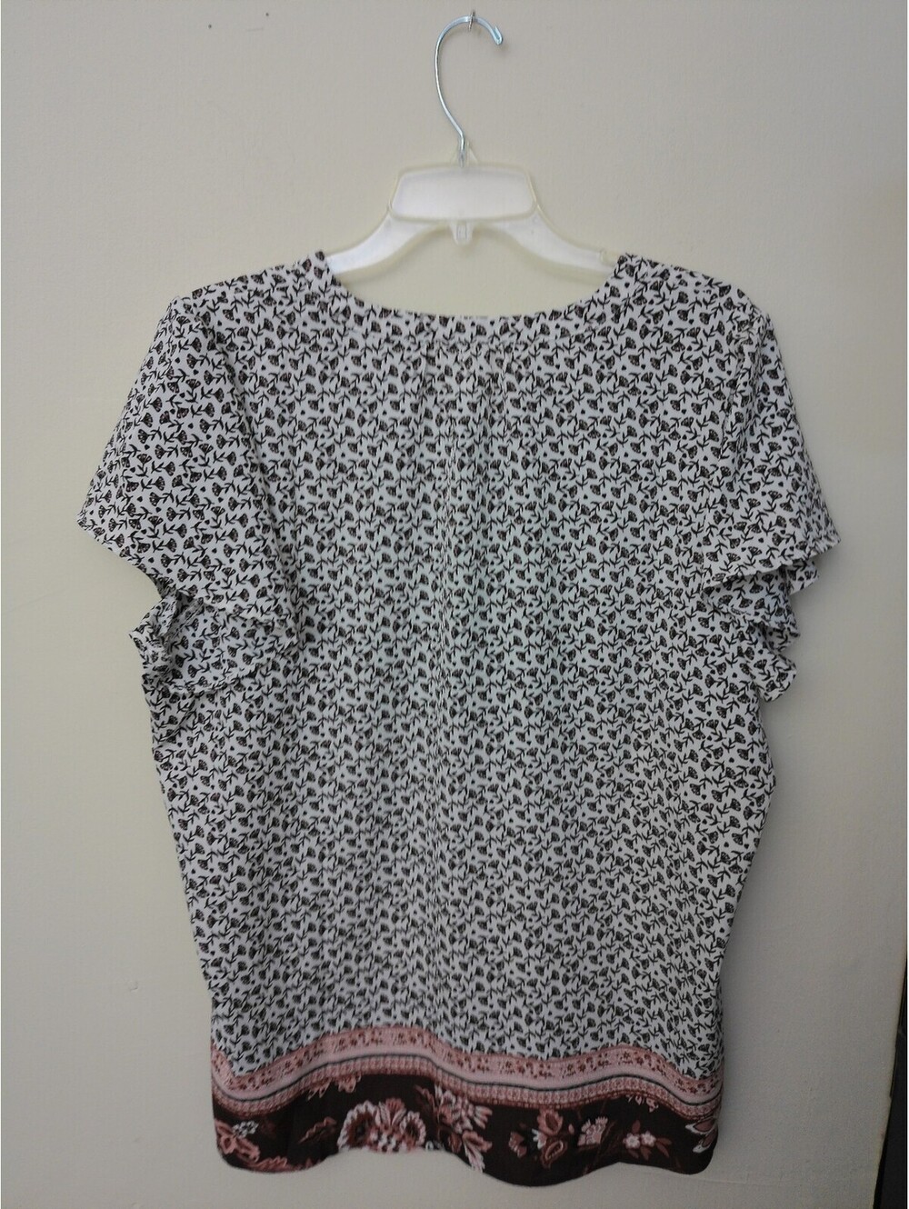 NWT Maurices Blouse Womens 0X Multicolor Floral Print Flutter Sleeve Top - Picture 4 of 6